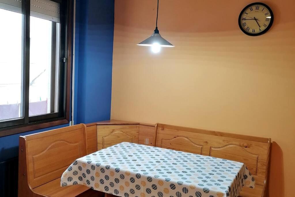 Apartamento Para 6 Personas En Barbastro Exteriér fotografie